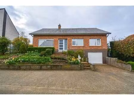 propriété spacieuse dans un endroit calme avec une vue impre