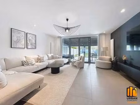 maison recemment renovee de 4 chambres - 2 salle de bains