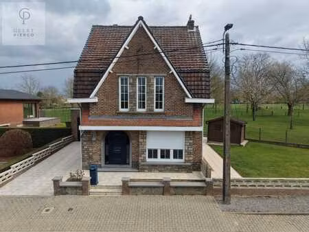 charmante villa te neerhespen