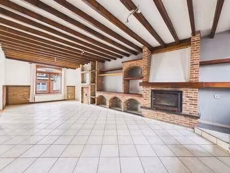 duplex a rafraichir 3ch grande terrasse & situation centrale