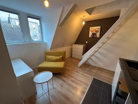 vieux-lille - studio meuble avec mezzanine - rue de la clef