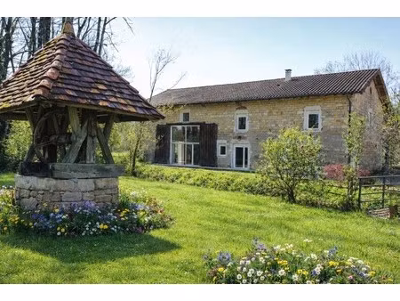 villa de luxe à vendre à saint-étienne-du-bois