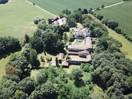 villa de luxe à vendre à leyment