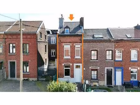 charmante maison 2 à 3 chambres à rafraîchir à grivegnée