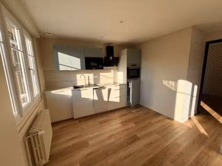 location appartement 2 pièces à cancale (35260) : à louer 2 pièces / 39m² cancale