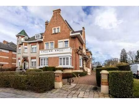 maison de maître avec aile libérale