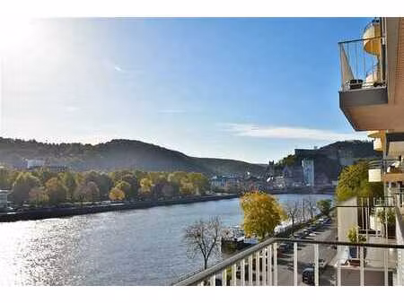 bel appartement 2 chambres  terrasse et parking!