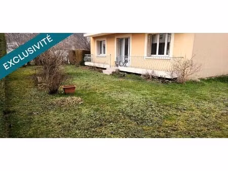 appartement de charme en rez-de-chaussée avec jardin privatif et garage