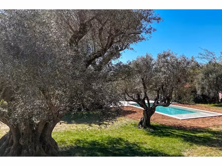 vente maison 5 pièces 124 m² à le beausset (83330)  749 000 €