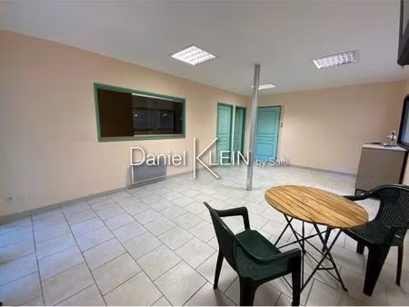 bureaux 68m2  climatisation  1er étage (ascenseur)