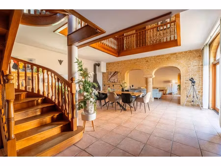 vente propriété 7 pièces 352 m² à saint-germain-nuelles (69210)  795 000 €