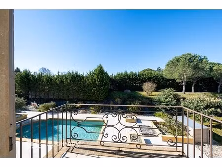 maison de luxe à vendre à pechbonnieu