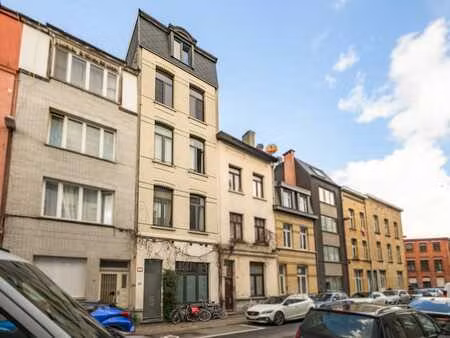 dakstudio met panoramisch uitzicht over antwerpen