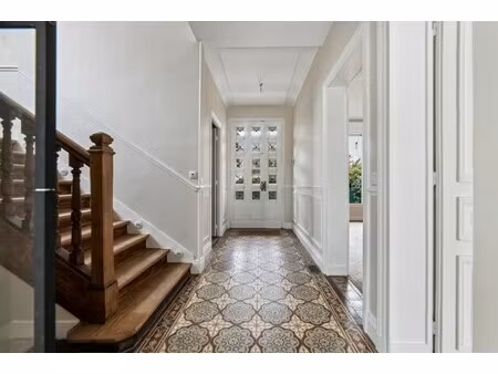 maison de luxe à vendre dans le quartier centre-bras de marne