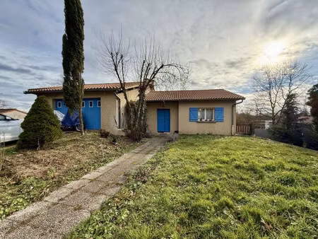 maison maringues idéale famille ou investisseur (2 à 3 lots).