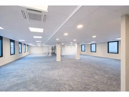 location bureau 305 m² à lyon 3 (69003)