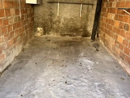 parking / box champlan