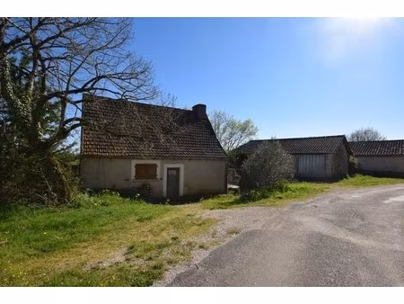 maison à vendre 2 pièces cours plus grange(46)