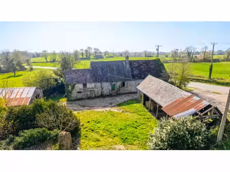 ancien corps de ferme à saint-denis-de-gastines