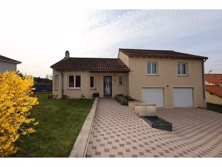 maison individuelle  4 chambres  piscine