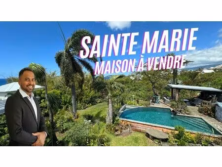 maison avec piscine a debordement et vue mer