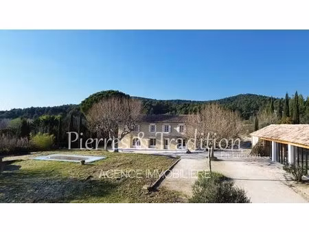 exclusivité ! beau mas provençal avec vue au coeur du luberon