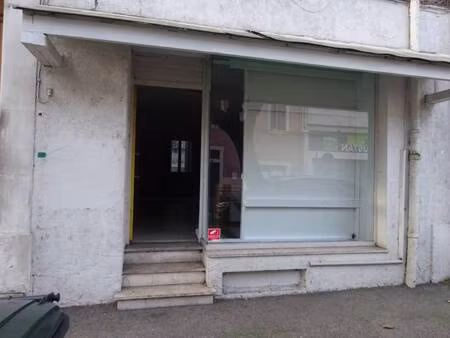 local commercial à louer