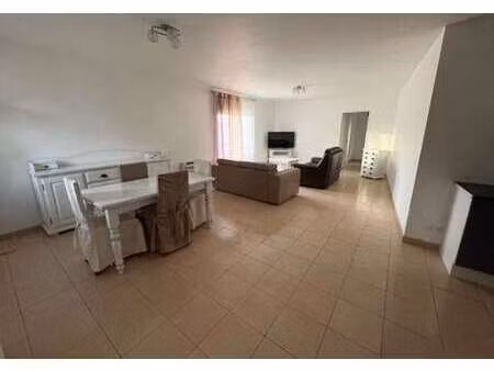 location maison aux billaux (33500) : à louer / 100m² les billaux