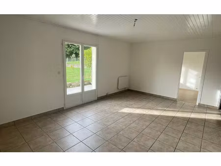 location maison  m² t-3 à alligny-cosne  650 €
