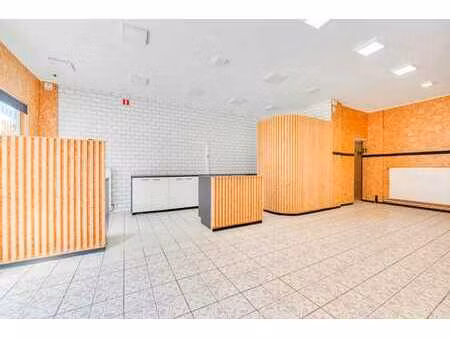 commerce/bureau de 52m² dans le centre de waremme