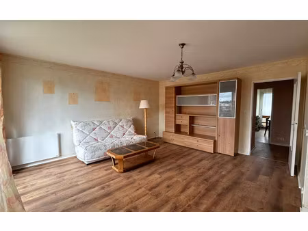 location appartement  60 m² t-2 à landivisiau  523 €