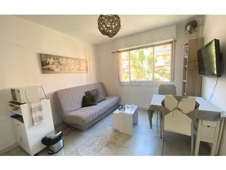 location appartement  m² t-1 à nice  537 €