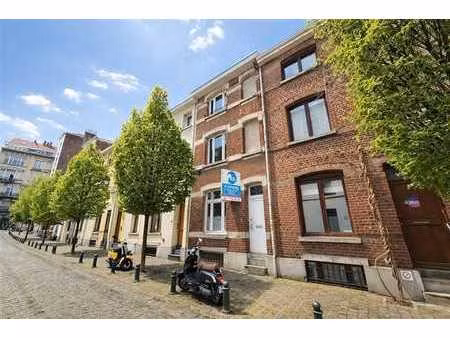 maison 4 chambres avec extérieur au cœur de saint-gilles