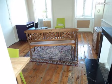 particulier loue studio meublé c v la rochelle