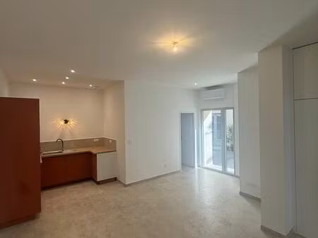 appartement rénové – 2 pièces 48 m² – centre de villeneuve-lès-maguelone