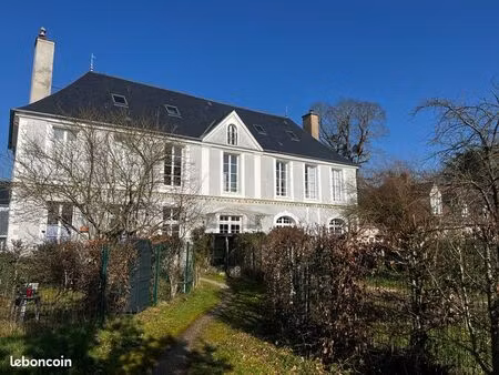 1 2 km de la gare de montfort  l'amaury  ligne sncf. versailles  montparnasse