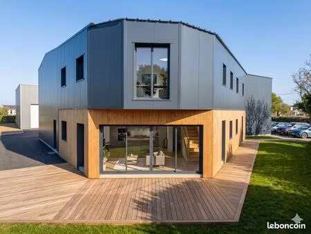 bureaux avec salle d'attente