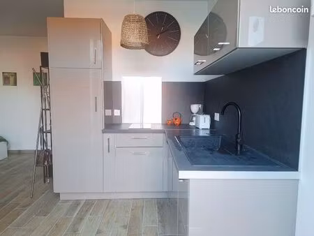 studio meuble 10 mn laon parking privé