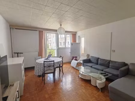 location appartement 5 pièces 91 m² à saint-cyr-l’école (78210)