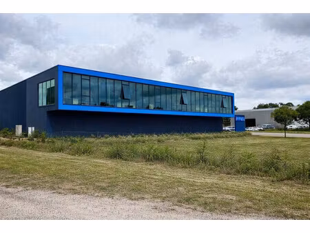 location local commercial