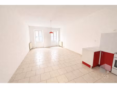 aubenas  appartement de 68 m2 avec vue sur le château