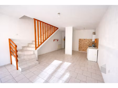 aubenas  appartement de 69 m2 au 2ème étage