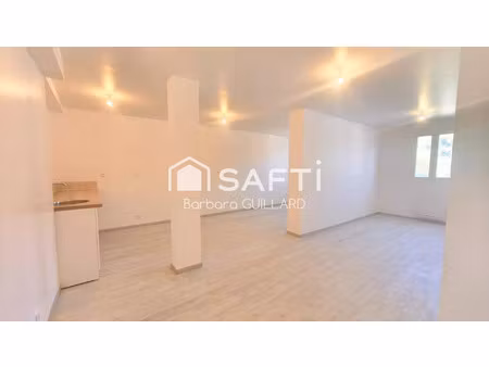 vente commerce 2 pièces 53 m² saint-raphaël (83700)
