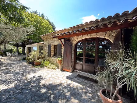 a vendre maison pleine de charme vue sur le mont -ventoux