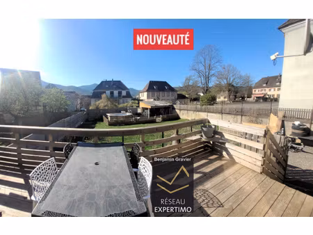 maison jumelée rénovée sur 4 33 ares de terrain