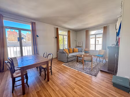 appartement 3 pièce(s) 90m2