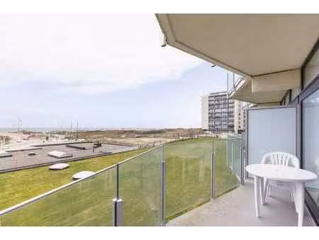 studio avec vue frontale sur mer à vendre à la panne !