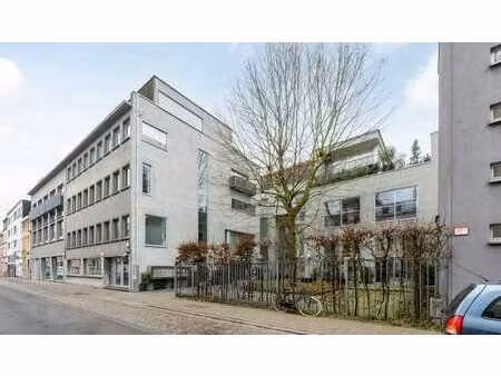 bureaux entièrement équipés à louer à papyrus anvers