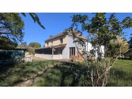 chambray maison f5 sur 1473 m² de terrain / sous-sol et dépendance