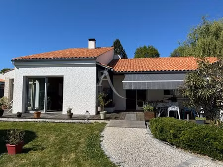 en vente maison 131 19 m² – 275 500 € |moutiers-les-mauxfaits